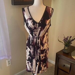 Simply Vera Vera Wang V-Neck Dress in Black and Cream